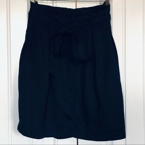 NWOT Gap Belted Skirt